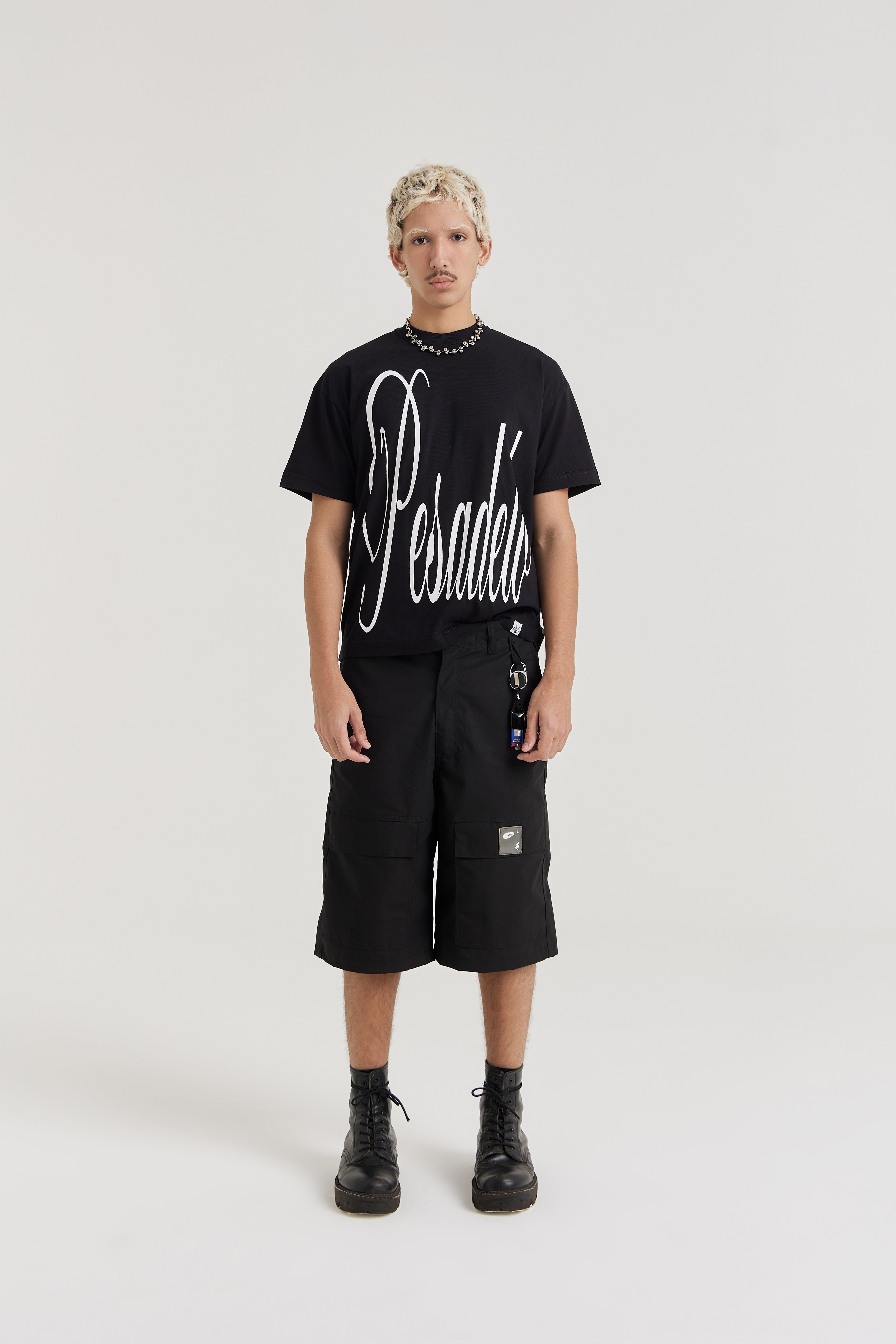Camiseta Boxy Pesadelo dos Emocionados Preta
