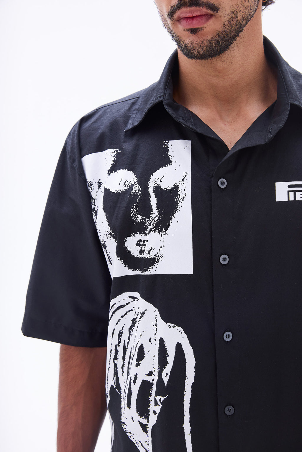 Camisa Social Manga Curta Preta Retratos